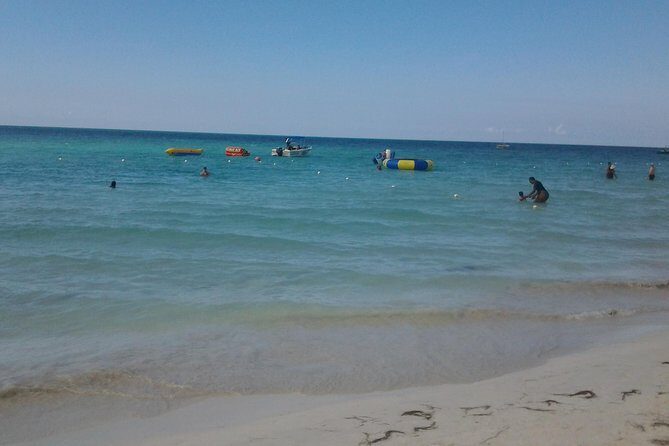 Montego Bay Excursion Negril 7 Miles Beach, Rick's Cafe and Time Square Shopping - Who This Tour Is Best For (and Who Should Consider Another Option)