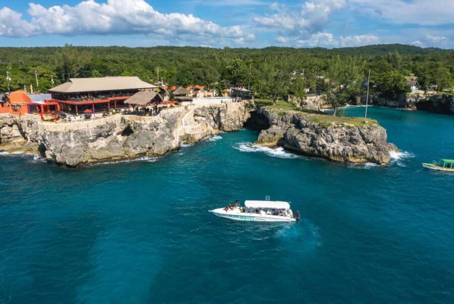 Montego Bay: Full-Day Speedboat Trip to Negril - Rick’s Café: Cliff Jump Energy, Cold Drinks, and Food (Not Included)