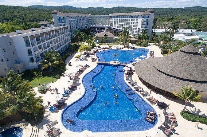 Montego Bay Hotels Private Airport Transfer - Who this Montego Bay airport transfer suits best