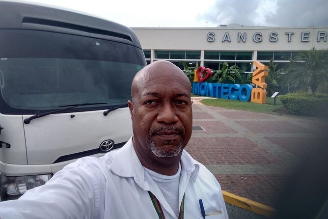 Montego Bay Hotels Private Airport Transfer to Sangster International (MBJ) - MBJ Arrival: Customs, Name Sign, and Getting to the Right Car