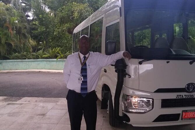 Montego Bay Hotels Private Airport Transfer to Sangster International (MBJ) - Opening Hours: Midnight to Late Evening Coverage