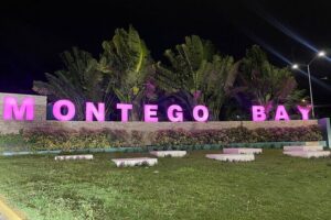 Montego Bay Hotels Private Transfers - Finding the Right Meeting Point and the SIXT Sign