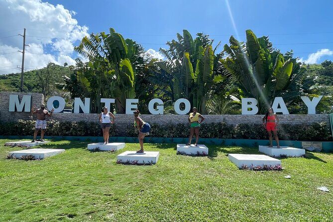 Montego Bay Hotels Private Transfers - Your 10 to 20 Minute Ride: Comfort and Control
