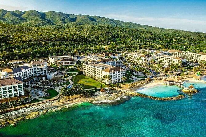 Montego Bay Jamaica Airport Transfer to Hotels in Montego Bay - Getting From the Airport Into Your Hotel Lobby
