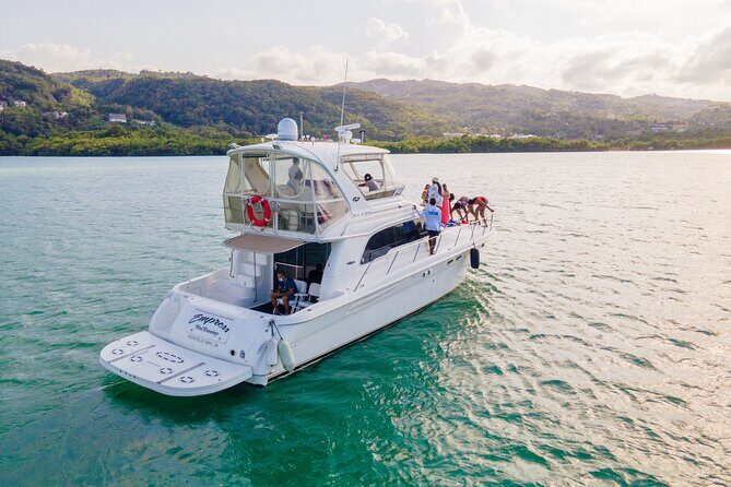 Montego Bay Private Yacht Tour with Open Bar and Lunch - Harbor cruise: the first hour is where the vacation feeling starts