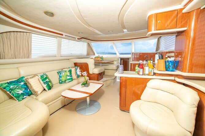Montego Bay Private Yacht Tour with Open Bar and Lunch - Open bar details: what’s included and what to plan around
