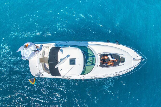 Montego Bay Private Yacht Tour with Open Bar and Lunch - The Fish and Bird Sanctuary cruise: calm cruising for a clean ending