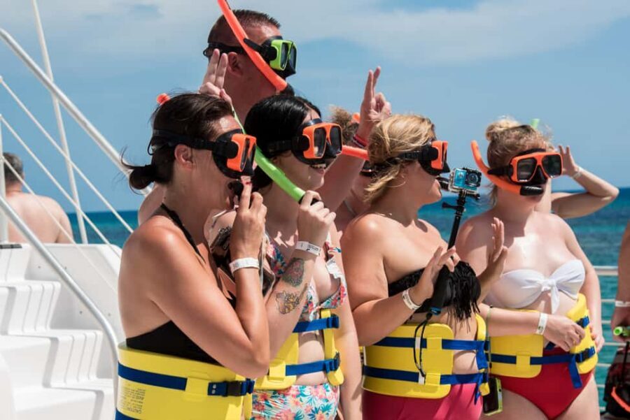 Montego Bay: Reggae Catamaran 18+ Cruise with Open Bar - Who Should Book This 18+ Montego Bay Cruise