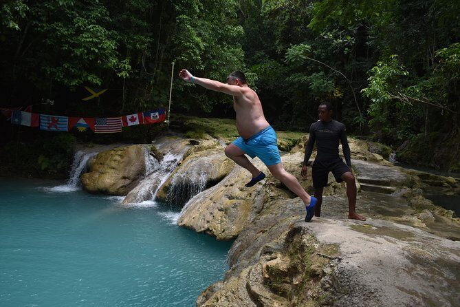 Montego Bay Shore Excursion: Blue Hole & Secret Falls Tour plus Shopping - H2: Ocho Rios Shopping Street: Souvenirs With Real Time to Browse