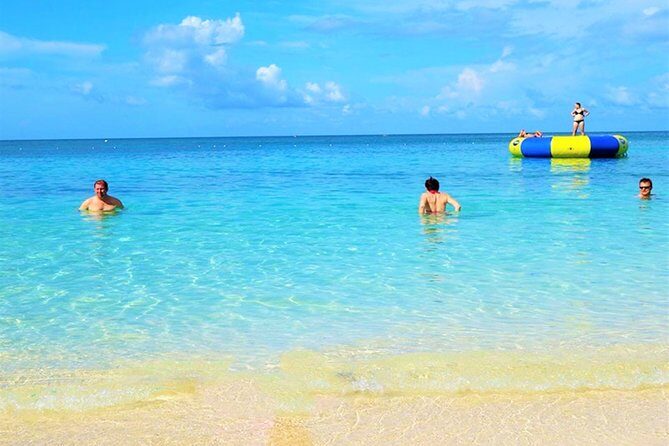 Montego Bay Shore Excursion: Doctor's Cave Beach & Montego Bay City Highlights - From Hip Strip to Craft Market: shopping with guardrails