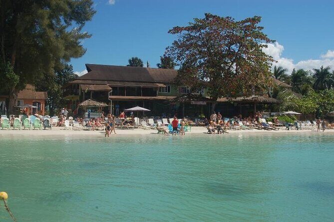 Negril Beach Break and Ricks Cafe - Montego Bay Cruise Port - Timing and crowd reality at Rick’s Cafe (so you don’t get annoyed)