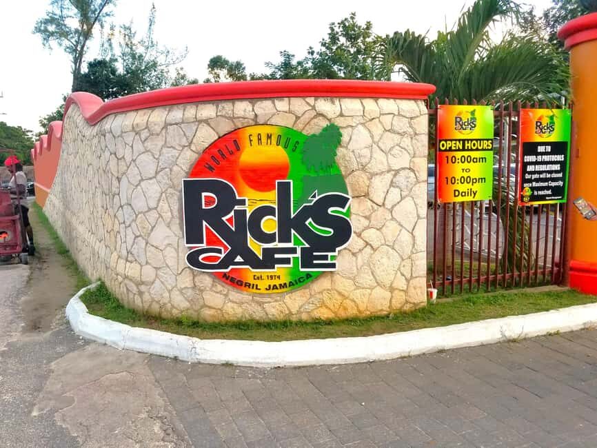 Negril Beach Experience & Rick's Cafe from Montego Bay - Negril beach time: what to do with seven miles of sand