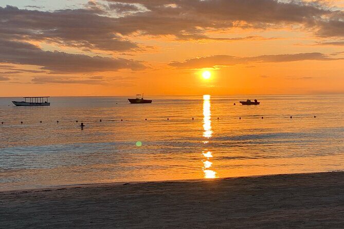 Negril Experience 1- 4 Persons - Rick’s Cafe Stop: Cliff Views, Swimming Energy, and Photo Moments