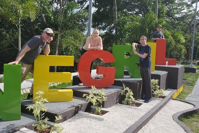 Negril, Seven Mile Beach, Rick's Cafe Private Day Tour - Private Van, Real Comfort: The Montego Bay to Negril Setup