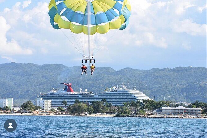 Parasailing, Sea Tubing & Jet Ski from Montego Bay- Private tour - Sea tubing: the high-speed tow behind the speedboat