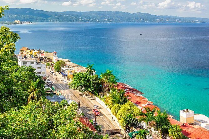 Private Airport Transfer in Montego Bay - Driving in Montego Bay: What to Expect on the Ride