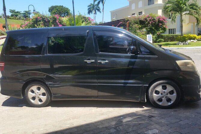 Private Airport Transfer to Hyatt Rose Hall Resort - Tell the Driver About Stops (Souvenirs and Jamaican Food)