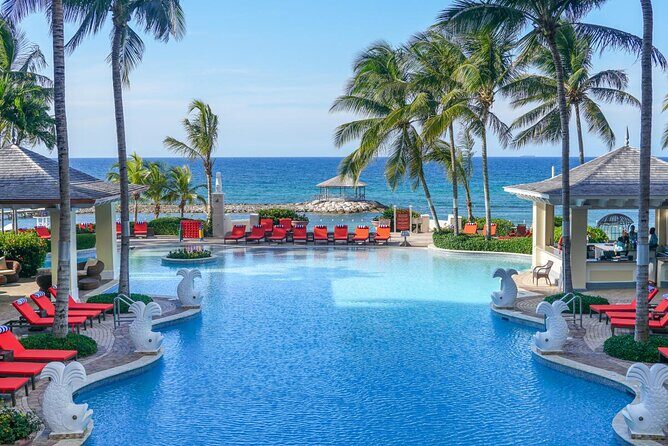 Private Airport Transfer to Jewel Grande Montego Bay Resort - Finding your driver fast (so you can start relaxing sooner)