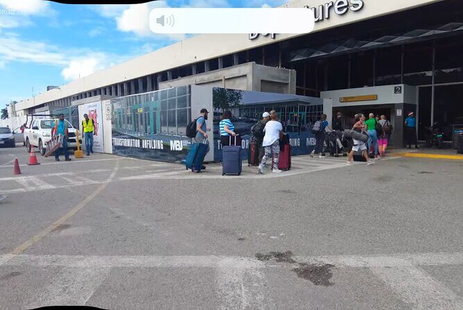 Private Airport Transfer's Departure & Arrival in & around MBJ - What Past Guests Emphasize: Waiting With a Sign and Courteous Drivers