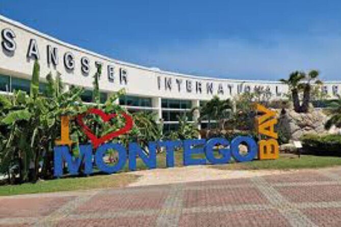 Private Airport Transfers to/from Hotels in Montego Bay - The 15–20 Minute Drive: Comfort, Safety, and Useful Local Tips