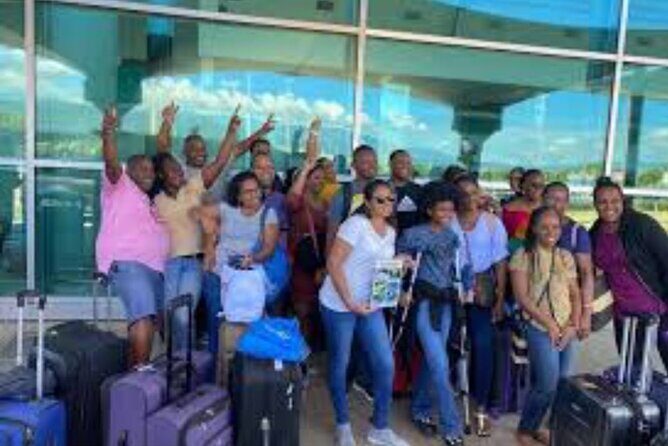 Private Airport Transfers to/from Hotels in Montego Bay - At the Airport: From Customs Exit to Your Air-Conditioned Ride