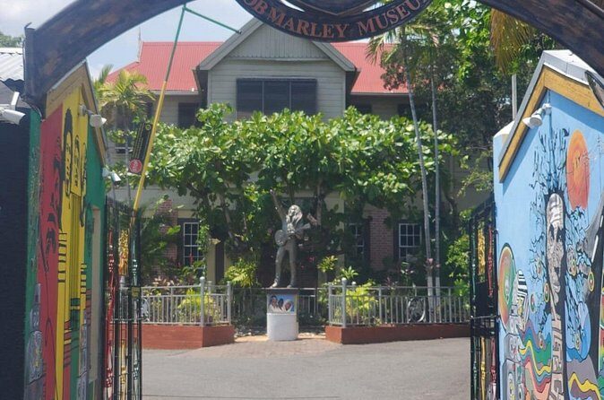Private Kingston and Bob Marley Museum Tour from Falmouth - Emancipation Park: A Quiet 7-Acre Break From Kingston’s Motion