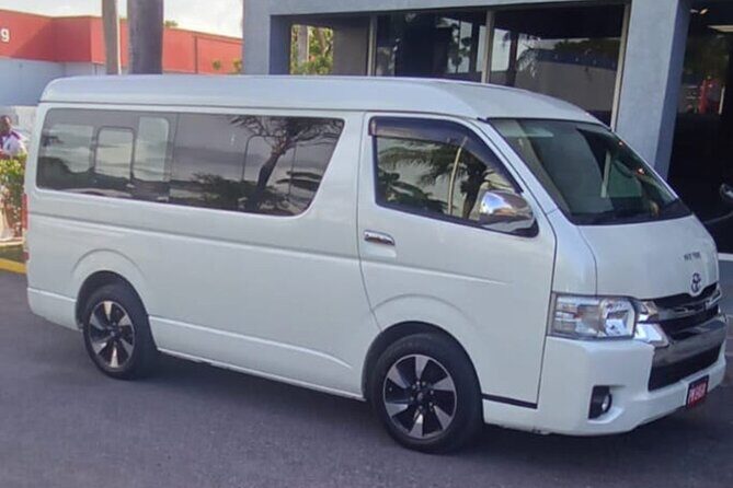Private Montego Bay Airport Transfer to Montego Bay Hotels - Photo Stops, Shopping, and Lunch Time: Flexible Transfer Rhythm