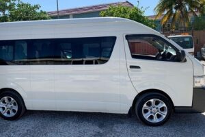 Private Montego Bay Jamaica Airport Transfer to Montego Bay Hotel - The Car Ride Perks: AC, WiFi, Water, and a Welcome Drink