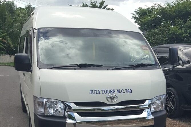 Private One-Way and Roundtrip Airport Transfer to Montego Bay Hotels - What the MBJ pickup and hotel drop-off feels like