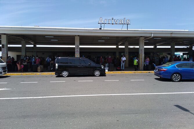 Private Round Trip Airport Transfer from Montego Bay to Ocho Rios - Finding Your Driver at MBJ: Name Board Meets Luggage Help