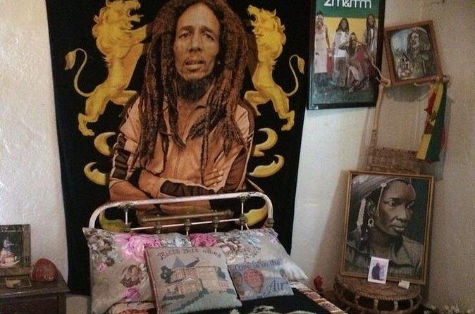 Private Tour Day-Trip Nile mile Bob Marley House With Admission - Food, photos, and shopping stops: small adds that can make the day easier