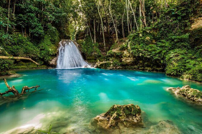 Private Tour To Blue Hole and Dunn’s River from Montego Bay - Private comfort: air-conditioning, cleanliness, and a safe, attentive driver