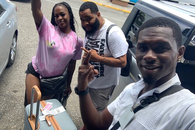 Private Transfer From or To Airport to Montego Bay Hotels - Private Montego Bay transfers: what you gain with a car (not a crowd)