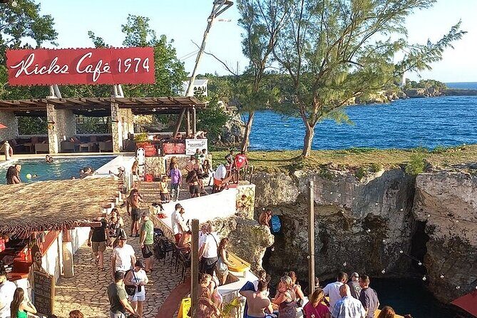Rick s Café and Seven Mile Beach Private Tour Negril Jamaica - Getting from Montego Bay in an Air-Conditioned Comfort