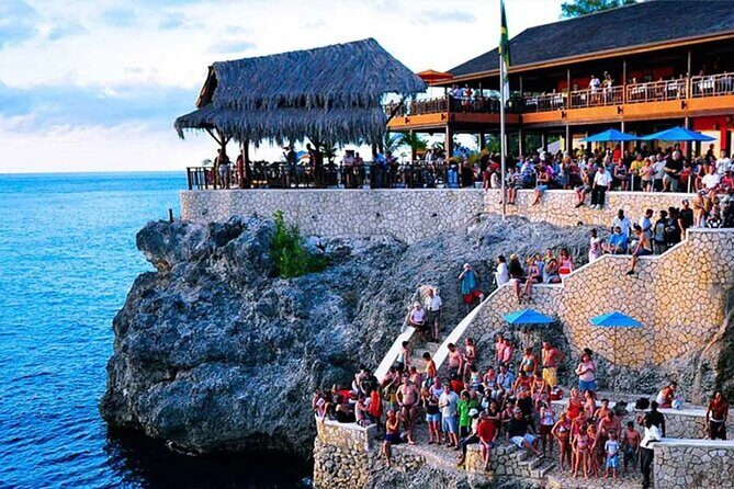 Rick s Café and Seven Mile Beach Private Tour Negril Jamaica - Who This Negril Tour Fits Best