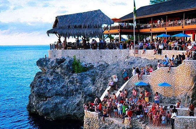Rick s Café and Seven Mile Beach Private Tour Negril Jamaica - Should You Book This Rick’s Café and Seven Mile Beach Private Tour?