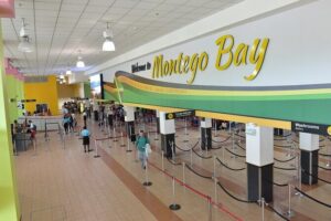 Riu Reggae/Riu Montego Bay/Riu Palace Private Airport Transfer - Entering the airport zone: how to find your driver fast