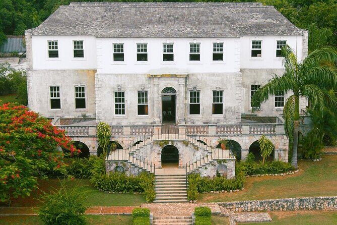 Rose Hall Great House and Montego Bay Tour - The Gardens and Hummingbirds: Why the Grounds Matter