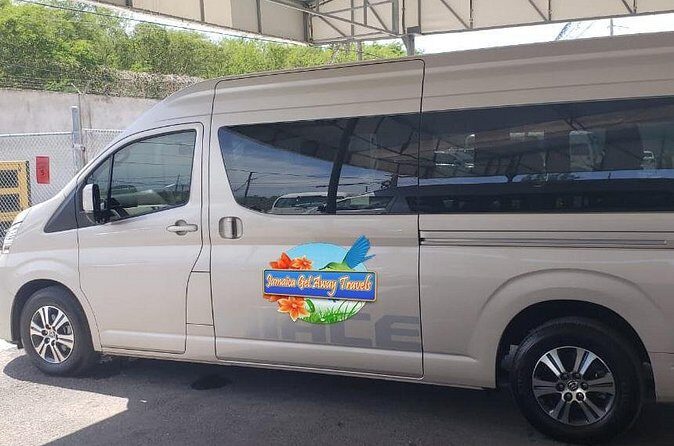 Sandals South Coast Private Transfers from Montego Bay Airport - Arrival at Sandals South Coast: the end of the stress, not the end of your day