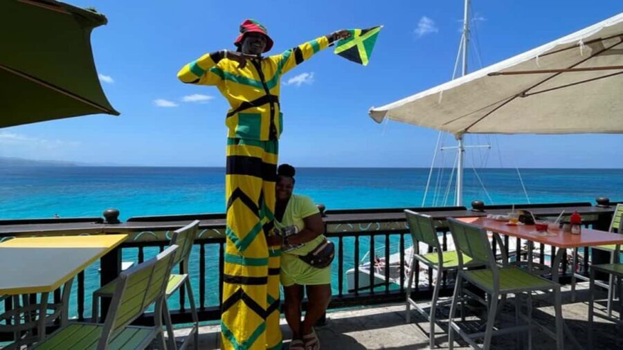 Shopping & Sightseeing Local Guided Tour In Montego Bay - Hip Strip Shopping: 2.5 Hours to Compare, Not Just Browse