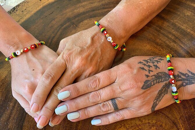 Souvenirs workshop A Mi Mek It! in Montego Bay Jamaica (FR & EN) - Your guide Marie and what her style brings to the day