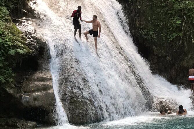 Transportation and Tour from Montego Bay to Blue Hole/Secret Falls - Blue Hole Lagoon: Your Water Time, Managed