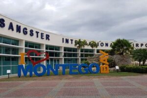 VIP Luxury Montego Bay Airport Transfer to Montego Bay/ Falmouth - Flight Tracking That Actually Helps When Plans Change